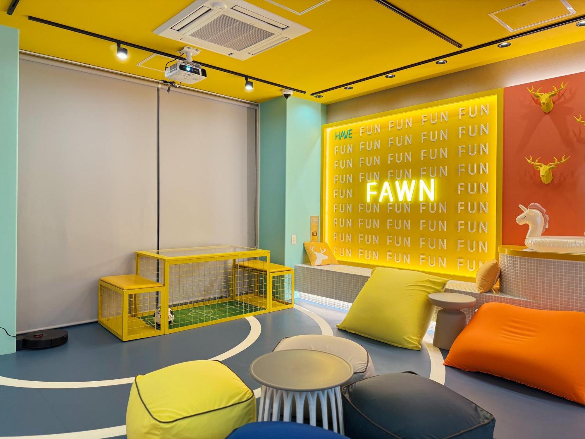Fawn Hotel Osaka Exterior foto